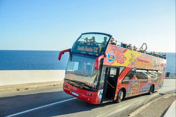 Ônibus turístico de Malta