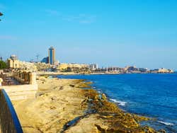 Praia de rocha de Sliema